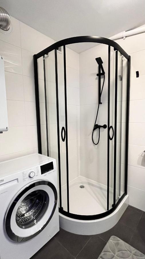 Apartament Z Widokiem Na Spodek Катовице Екстериор снимка